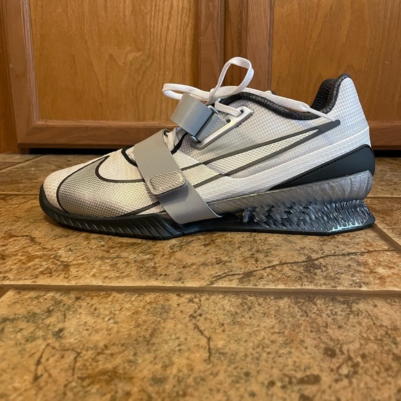 Nike Other - NWOT Nike Romaleos 4 SE Weightlifting Shoes sz 10M/11.5W